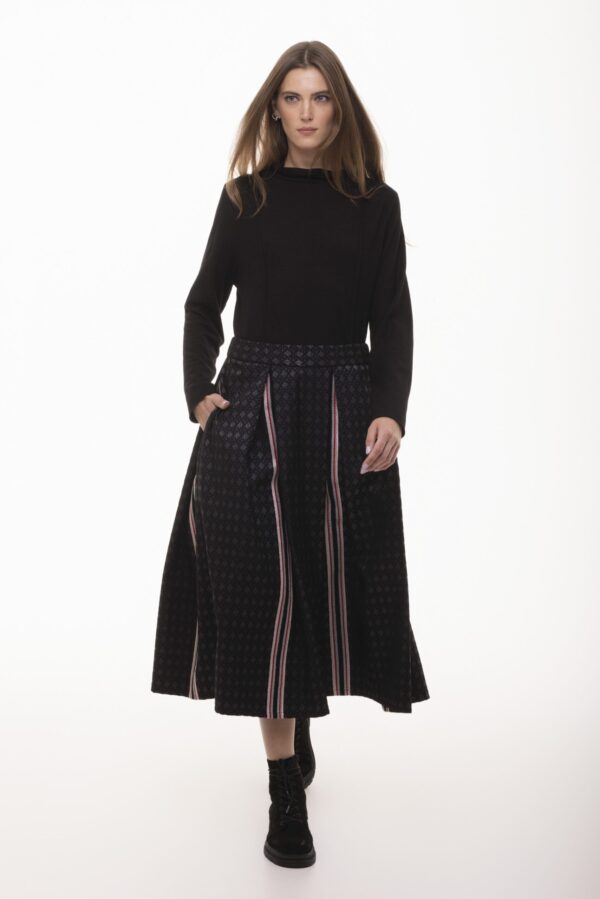 Tajemnica -  rozkloszowana, żakardowa spódnica midi - obrazek 3