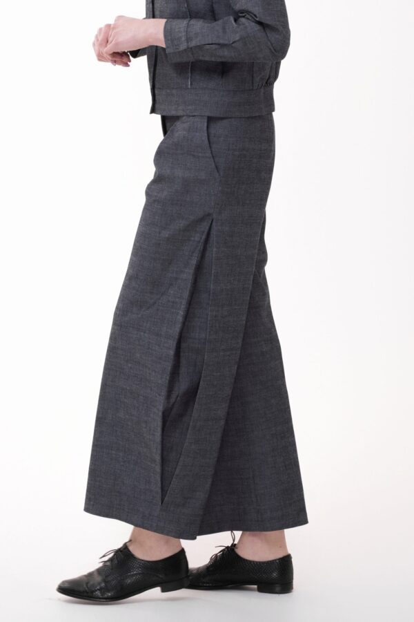 KONTURY JEANS - spodnie z bocznymi kontrafałdami - obrazek 2