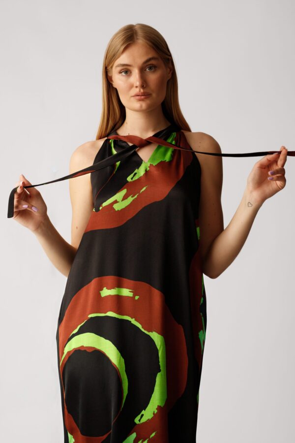 Moda Autorska Slow Fashion BezAle - bezale sukienka artystka 1 scaled