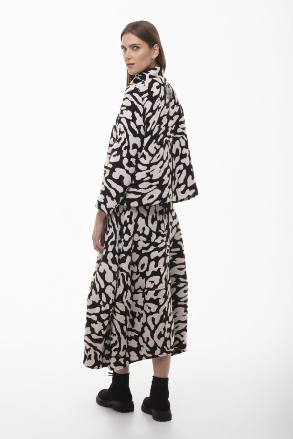 Więź - bawełniany żakiet w biało-czarne wzory - obrazek 2