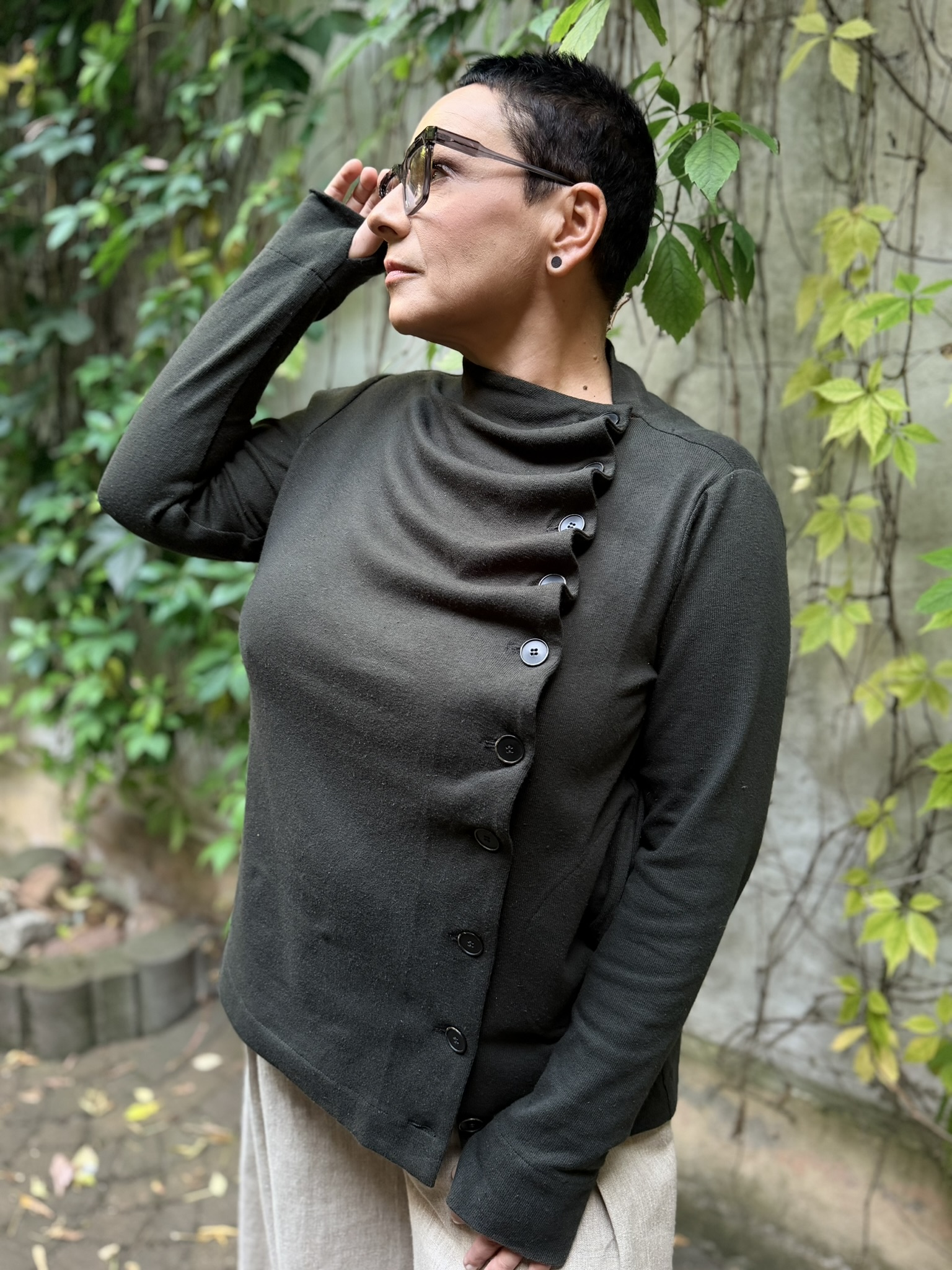 niuans sweter khaki bezale