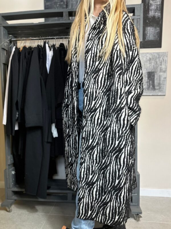 Moda Autorska Slow Fashion BezAle - plaszcz zebra bezale